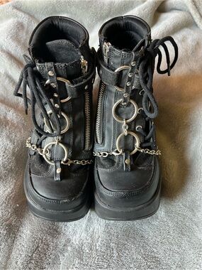 Demonia Dynamite boots